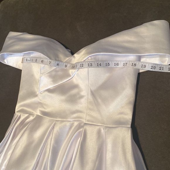 Women’s Beautiful White Off the Shoulder Party Wedding Dress Corset Back Size 10 - Picture 11 of 12